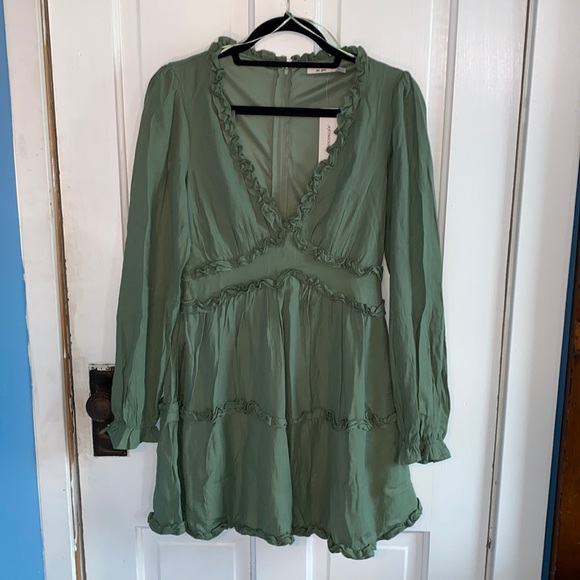 Francesca's Collections Dresses & Skirts - Brand new Francesca’s Sage Talia Ruffle Trim A-Line Mini Dress size medium